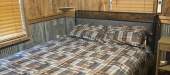 Cozy 1-bedroom cabin in lovely Rising Star with AC