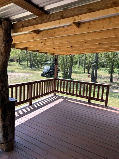 Cozy 1-bedroom cabin in lovely Rising Star with AC