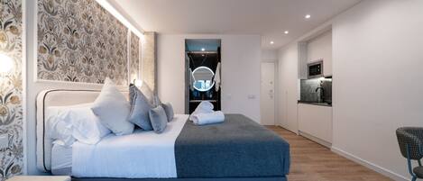 熨斗/熨衣板、WiFi、床单