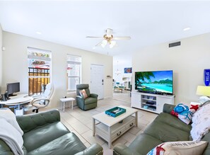 Smart TV - New Home: Walk to Private Beach, Heated Pool,Grill (Destin)