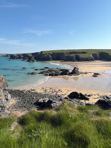 Foxes Cove Shepherds Hut, Porthcothan Retreats by the beach nr Padstow, Cornwall