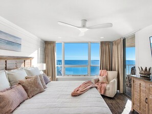 2 bedrooms, desk, iron/ironing board, free WiFi - On the Beach with Balcony, Pool, and Sunsets (Miramar Beach)