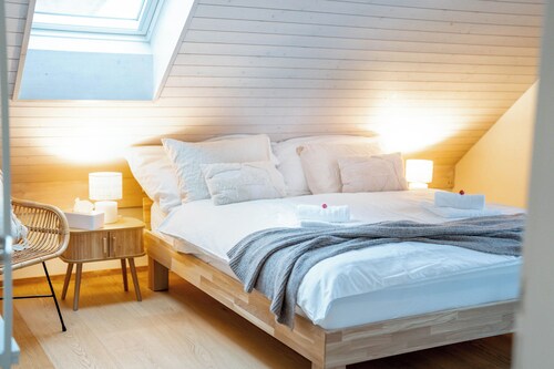 SolunaStay Lakefront Penthouse | Lucerne | Swiss Alps | Pilatus | Sunsets