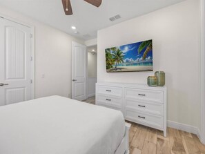 3 chambres, fer et planche à repasser, Wi-Fi gratuit, draps fournis