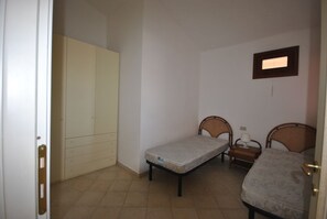 Tabla de planchar con plancha