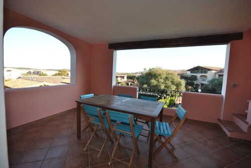 PORTO SAN PAOLO SEA VIEW 500 METERS FROM THE BEACH 7 BEDS