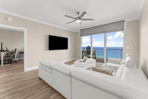 TV - ⛱️Beach Front Views-Beach Service-Pool-Palazzo 1206☀️ (Panama City Beach)