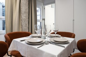 Dining - 307 — SB20 Boutique Studios | 1BR | 1BA | W/K (Madrid)