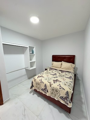 Comfort Apartment, 3 Bedrooms, Kitchen | Blackout drapes, iron/ironing board, free WiFi - Residencia Gran Coyula Orange 506B (Tonala)