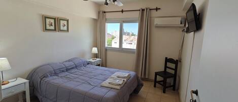 熨斗/熨衫板、Wi-Fi、床單