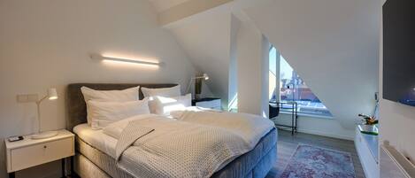 Internet, bed sheets