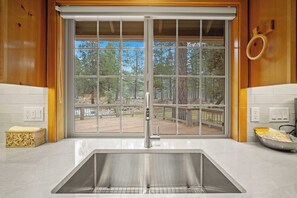 Interior - Pineview Retreat with Access to Exclusive Golf (Sunriver)