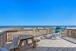 Outdoor dining - Back 2 The Beach: Oceanfront (Nags Head)