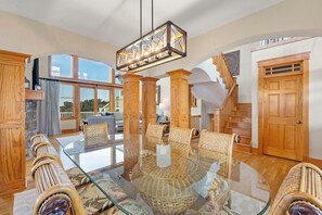 Interior - Eventide: Views of the Golf Course | Private Pool | Ensuite Bedrooms (Corolla)