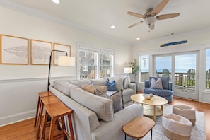 Smart TV, DVD player