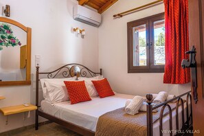 3 bedrooms, iron/ironing board, free WiFi - Viewtifull-villas 1 -Private pool & Playground (Heraklion)