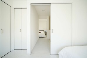 Unclassified image, 4 of 61, button - Beautiful Fully Renovated Room (中野区)