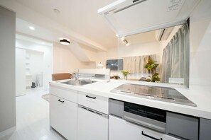 Unclassified image, 2 of 61, button - Beautiful Fully Renovated Room (中野区)