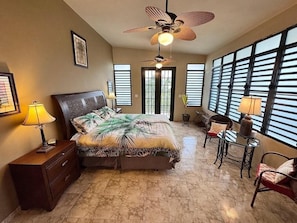 Deluxe Double Room, Balcony, Sea View | Free WiFi, bed sheets