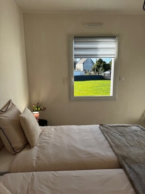 3 soverom, strykejern/-brett, reiseseng for barn og wi-fi (inkludert)