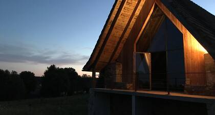 Hilltop Mansion in Parlan for 6