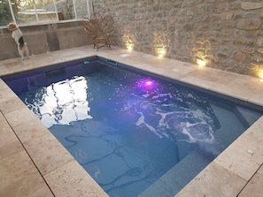 Inomhuspool och uppvärmd pool