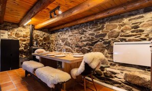 Dining - Holiday Home in Aneran Near Peyragudes (Cazaux-Frechet-Aneran-Camors)