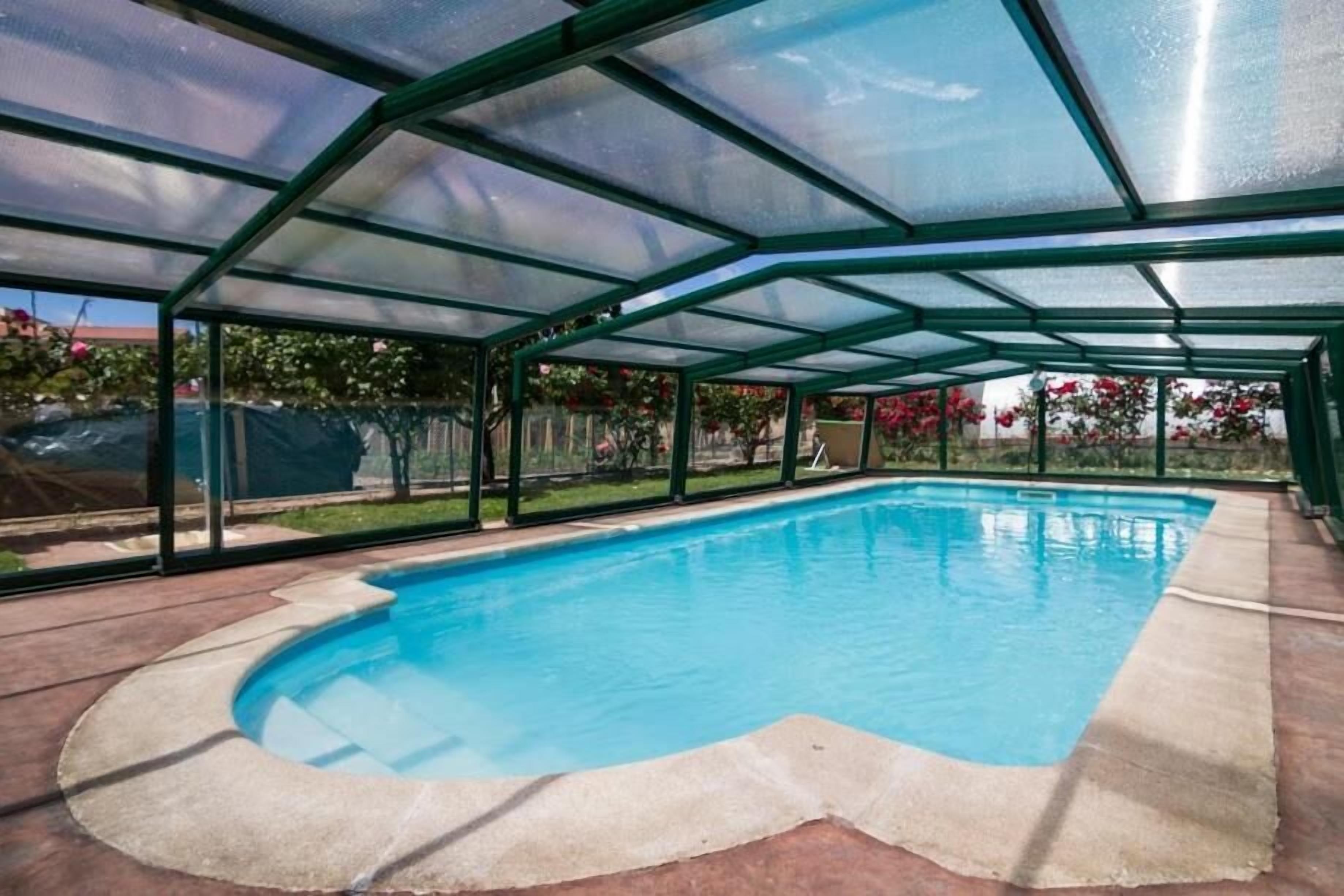 Piscine extérieure (ouverte en saison)