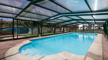 Piscine extérieure (ouverte en saison)