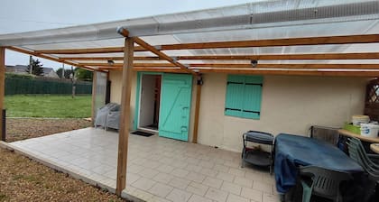 Small house located in a village 15min from Langeais