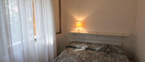 Studio, Multiple Bedrooms, Terrace