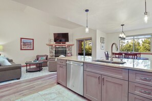 Interior - Lookout Ridge Hideaway in Dillon. 97 (Dillon)