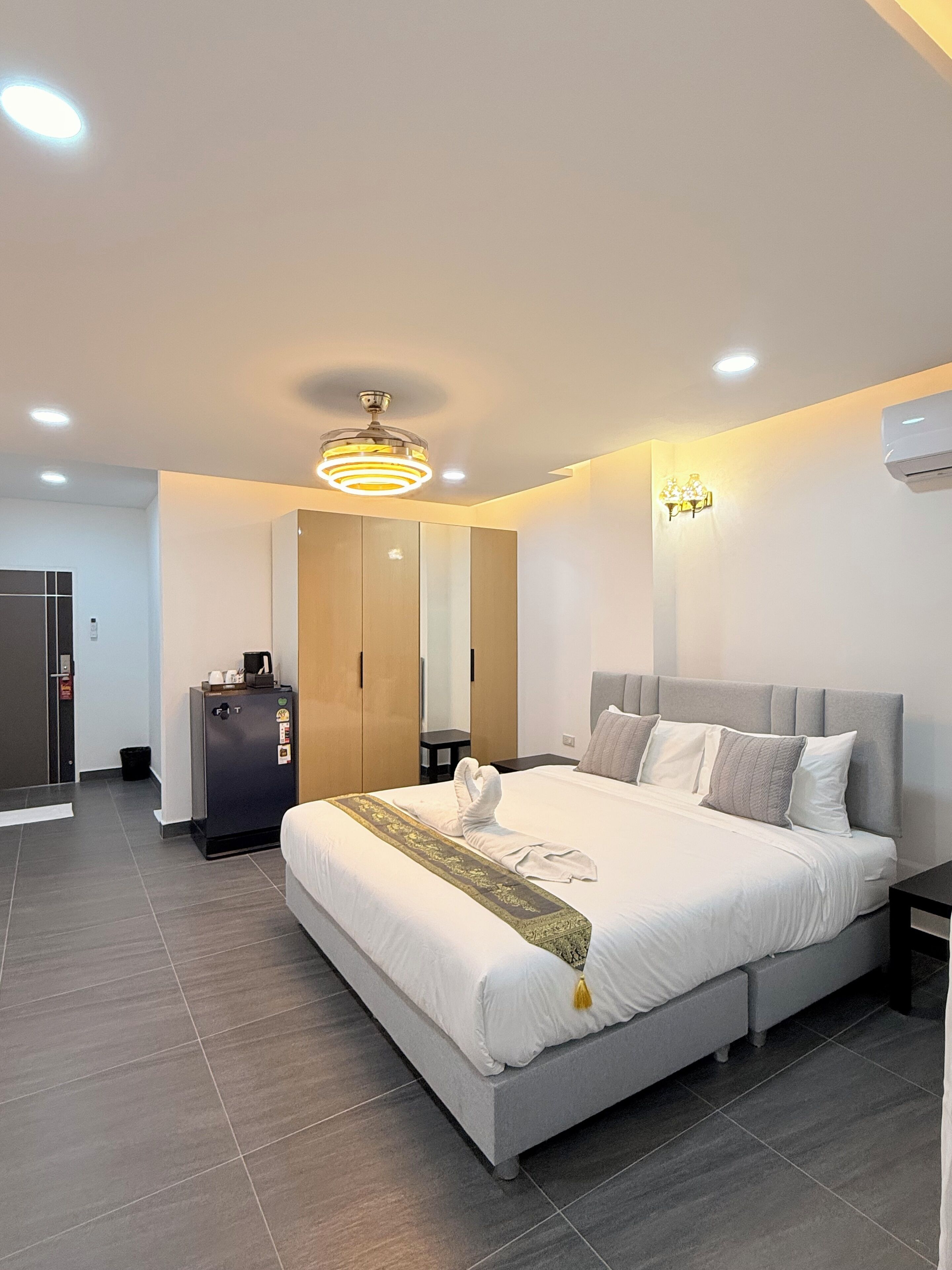 Grand Double Room | Premium bedding, desk, laptop workspace, free WiFi