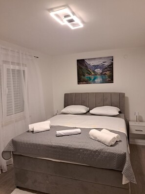 Iron/ironing board, WiFi, bed sheets - Dinov San house (Blato na Cetini)