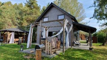 House | Kawasan hartanah