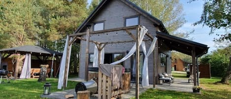 House | Property grounds