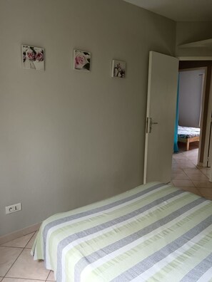 Planxa i posts de planxar i wifi 