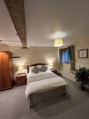 Luxury Double Room | Free WiFi - The Coach House Inn (Shobdon)