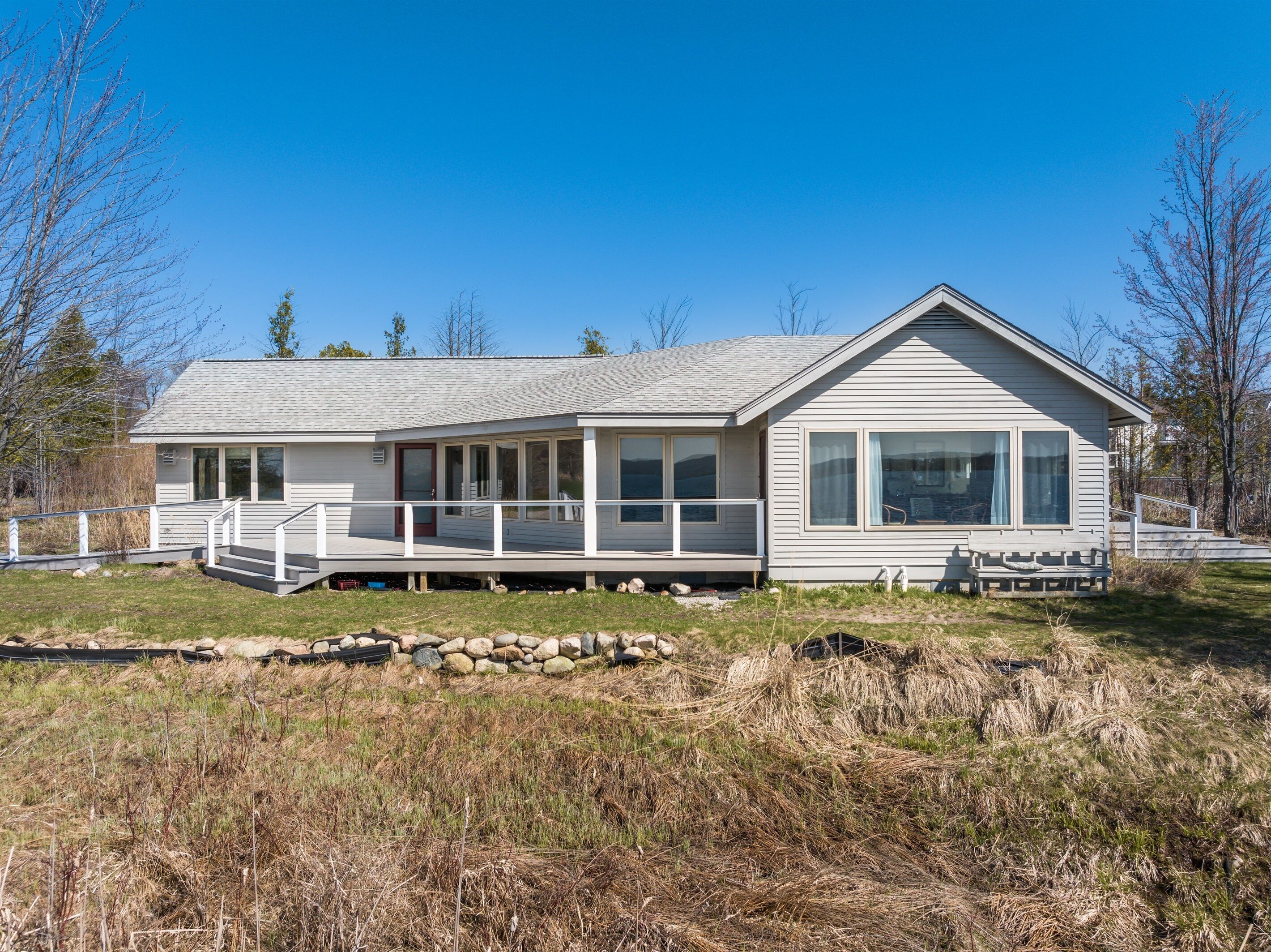 Leelanau Lakeshore Lodge- secluded and just steps away from Lake Leelanau.