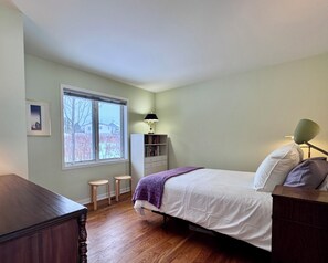 2 habitaciones, escritorio, wifi gratis y ropa de cama 