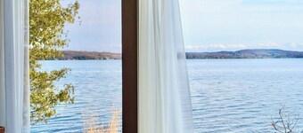Leelanau Lakeshore Lodge 400’ Private Shoreline