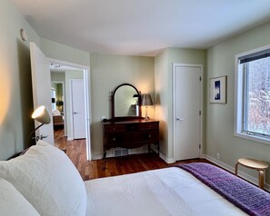 2 bedrooms, desk, free WiFi, bed sheets