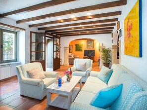 Living area - Impresionate Villa para 12 , Cala San Vicente by Interhome (Cala San Vicente)