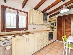 Kitchen / Dining Room - Restauriertes Landhaus in Búger by Interhome (Búger)