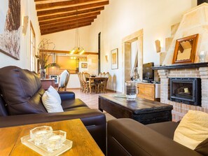 TV, fireplace - Finca 'Villa Carritx by Interhome (Santa Margalida)
