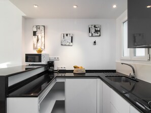Fridge, microwave, oven, dishwasher - Bungalow Playa D'Or by Interhome (Cala d'Or)