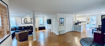 Cannon, Bretton Woods, Ski and Hike NH - 4 bedroom House with AC on 10 Acres