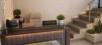 호텔 로즈우드 플라자 - 마하발레쉬와르  