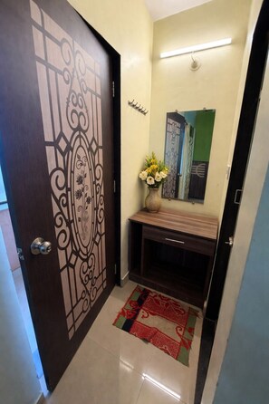 Classic Double Room | Interior - Hotel rosewood plaza - Mahabaleshwar (Mahabaleshwar)