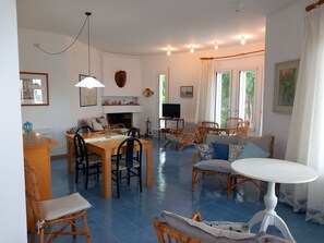 TV, fireplace - Villa Aliotis 200m vom Meer entfernt by Interhome (Alcamo)